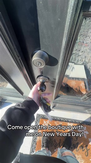 New year = new looks 😍 Enjoy 20% OFF EVERYTHING in store & online! From everyday basics to statement pieces, now’s the time to refresh your wardrobe and treat yourself ✨ Don’t wait — your new favorite outfit is calling