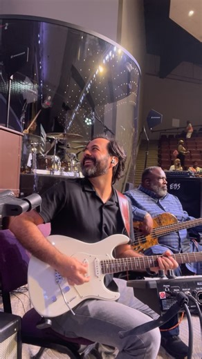 Julian Avila | Guitarist on Instagram: "Y’all hear the weasel… or is it just me? 🤣 @irv207 #guitar #churchgig #worshipmusic #groove #livemusic #bandlife #musiciansofinstagram #guitarist #churchmusician #sundaygroove"