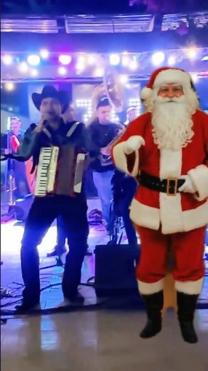 Mira como mueve la panza el Santa Claus!!!
