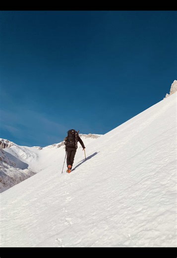 Exploring the Beauty of Hiking in the Mountains