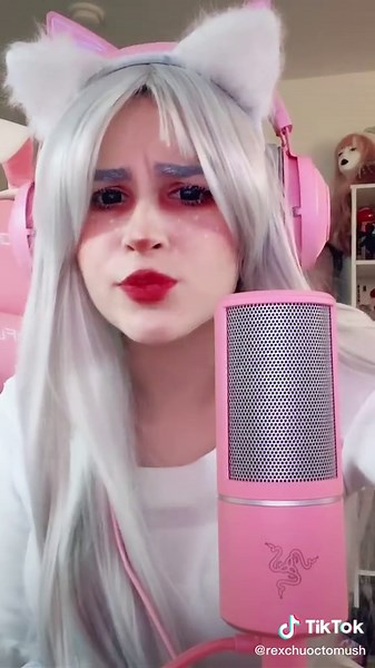 Voice Acting Meme in Anime Discord | Gamer Girl Funny Moments