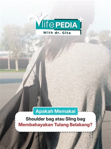 “Sering pegal bahu karena tas? Bisa jadi tulang belakangmu lagi protes.” Sling/shoulder bag itu beban satu sisi. Kalau terlalu berat atau dipakai lama, tubuh bisa miring: bahu naik, leher tegang, punggung ikut ketarik. Yuk simak video ini, untuk tau tips aman penggunaan shoulder bag atau sling bag! #vlifemedical #spinecare #spinehealthcare