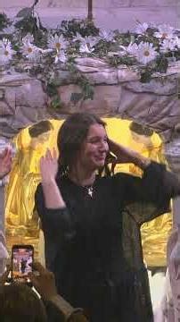 Jésus m’a sauvée 🔥 Zoé est baptisée par immersion 💦 #baptême #pâques #jesussaves