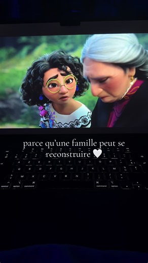 cette scène m’a trop touché #encanto #mirabel #disney #famille #fyp