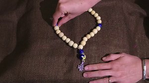 An Introduction to Praying with Anglican Prayer Beads and Song