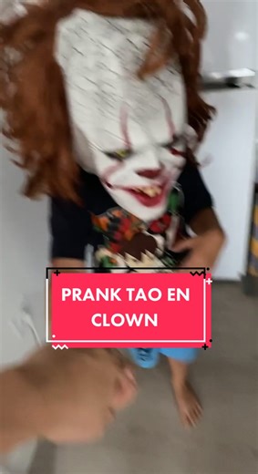 Jen peux plus 😂 @nellytao 🤡 #clown #prank #rire #humour