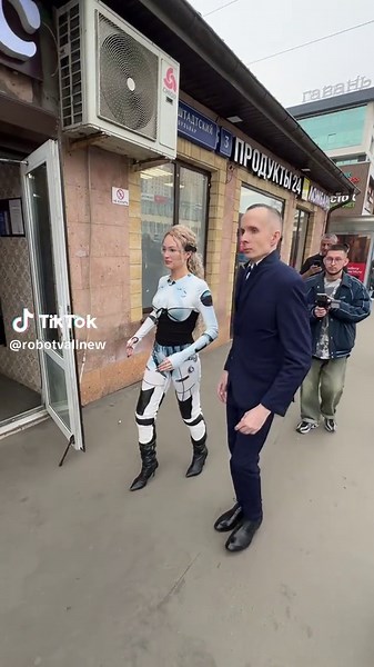 Gtamillionnata and Robot Vall