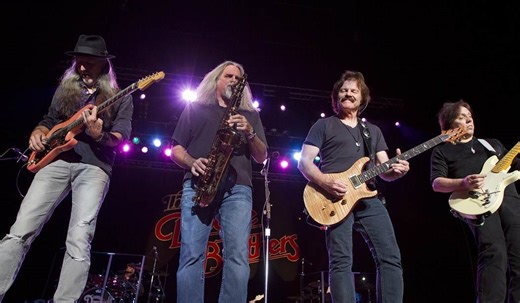Start Your Weekend Right With 6 Great Songs From the Doobie Brothers