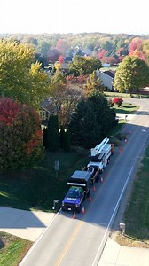 🌿🎧 Dialed In. Tuned Up. 🎧🌿 Not all pruning is created equal this is precision tree care. Our Certified Arborist is out keeping your trees safe, balanced, and beautiful before the winter winds roll in. Preventive maintenance today = fewer emergencies tomorrow. Oak pruning season starts soon schedule yours today! 🌳 🌐 Visit us at: www.bullystrees.com | Bullys Tree Service