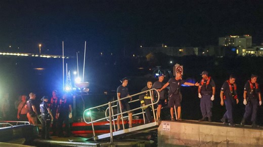 Florida boat collision leaves 1 dead and at least 10 people injured