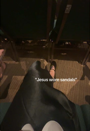 Creative Christmas Outfit Ideas for a Blue Family Celebration