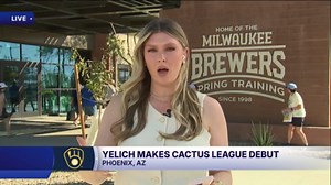 Yelich makes Cactus League debut