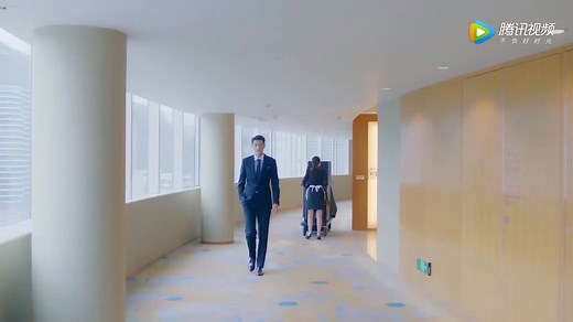 274K views · 4K reactions | 自恋霸总告白别拒绝，开始死缠烂打追妻模式。 Don’t refuse the confession of the narcissistic boss, and start the stalking and pursuing mode. #丁禹兮 #迪丽热巴 #许凯 #cdrama #赵露思 #忘记你记得爱情 | 小姐姐追剧 sister watch drama | Facebook