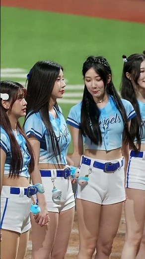 Shining brighter than ever at the beautiful Xinzhuang Stadium! 아름다운 신장 캐슬에서 그 어느 때보다 빛나는 주은! #李珠珢...