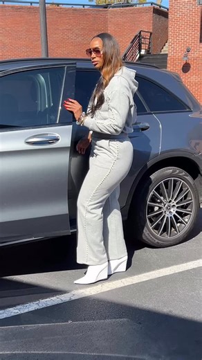 Bailey Pearl Set . TAGSATL.COM #style #fashion #outfitinspiration #comfyoutfit #sweatsuit | TAGS Boutique