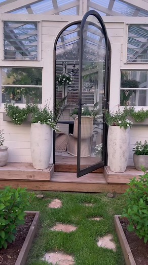 Enhance Your Garden with Alaska Fish Fertilizer & Morbloom