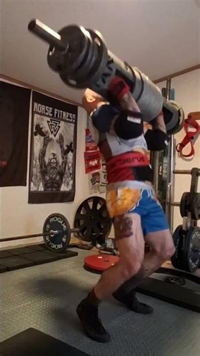 log press training 1+ set 165x7 #strongman #strongmanexercises #logpress