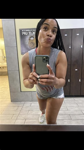 I cut up in the #gym this week!😆And I worked out too💪🏽#RIP @richhomiequanofficial #CapCut #mommydaughtergoals @Gold’s Gym
