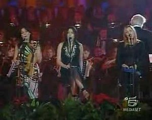 The Corrs - When the Stars Go blue ( vatican )