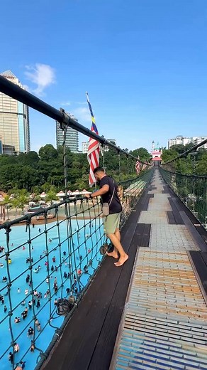 24K views · 2K reactions |  4 Days in Malaysia under ₹35,000! Here’s the quick budget  ✈️ Flights – ₹11K  Stay – ₹6K  Food – ₹3K ️ Activities and travel – ₹10K Optional activities – ₹3K Want the full itinerary + PDF guide? Comment “MALAYSIA” and I’ll send it  #MalaysiaBudgetTrip #MalaysiaItinerary #KualaLumpur #GentingHighlands #BudgetTravelIndia #MalayaliYathrakal | Malayali Yathrakal | Facebook