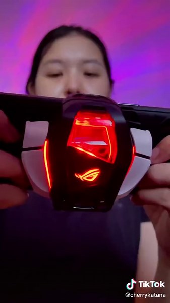 The perfect gaming accessory for the ROG Phone 6.#gaming #rogphone6 #asusrog #rog @_asusrog @asus
