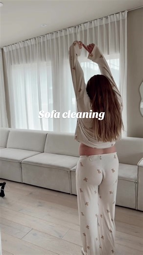 Sofa Cleaning Tips for a Fresh Living Room