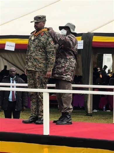 At the 45th #TareheSita celebrations in Kabale, President Museveni awarded CDF Gen @mkainerugaba The Chief of Defence Forces Gen Muhoozi Kainerugaba has congratulated President Yoweri Museveni on winning the 2026 general elections and described the polls as the most peaceful in Uganda’s history. Gen Kainerugaba made the remarks on Friday, February 6, during the commemoration of the 45th Tarehe Sita celebrations in Kabale District. He also congratulated citizens for exercising their democratic ri