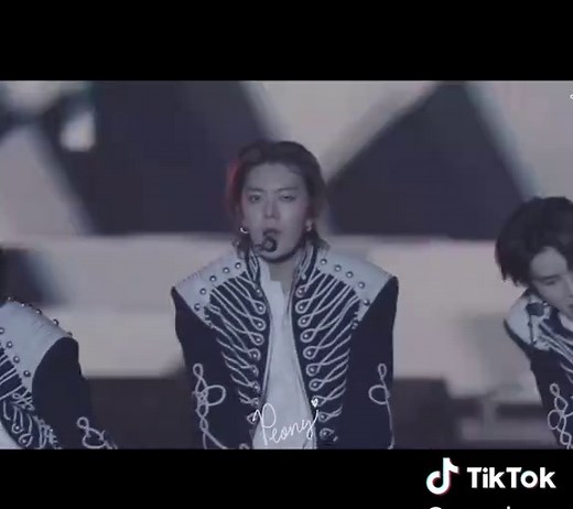 NCT 127 - STICKER NCT 127 THE MOMENTUM Concert Seoul #nct127 #nct #johnny #yuta #doyoung #jungwoo #haechan #mark