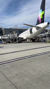 The APU sound so loud on this A320 #airplanespotter #laxairplanes #airplanes #fall #fallvibes #fallseason #avaition #Gates #mexico #newyork #winter #holidays #Thanksgiving #November #lax #airport #travellife #travelphotography #photographer #traveladdict #travelsmart #vacations #planes #aircraft | Airplane spotter