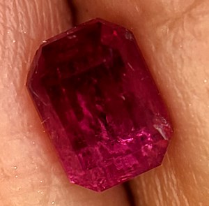 0.62CTS CERTIFIED UTAH RED BERYL-RED EMERALD VIOLET CLAIM TBM-1799 WB-ET-RJ