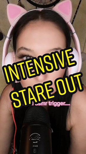 Intensive staring👁️👁️unusual but some people like it🤷‍♀️#asmr #eyecontact #staringcontest #foryoupage #fyp #foryou #trend #trending #asmrvideo