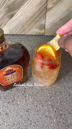Refreshing Crown Royal Peach Tea Cocktail Recipe