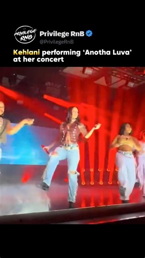 Kehlani performing ‘Anotha Luva’ at her concert