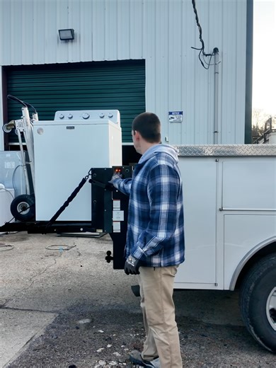 Washer Shaking Like CRAZY?!?! This $20 “Red Hub” Fixed It Washer shaking like it’s about to walk out the laundry room? In this video I replace the tub hub bushing using the Neu Appliance red tub hub and show you how this common wear item can cause heavy vibration, banging, and off-balance issues. Consider spending a little extra and buying the NUE brand bushing.. heres the affiliate link --https://amzn.to/4jAyaHT not because we make anything but becasue these guys have saved us ALL thousands of 