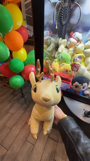 Ryan on Instagram: "Donner Reindeer Claw Machine WIN! 😱 #clawmachine #fyp #reels"