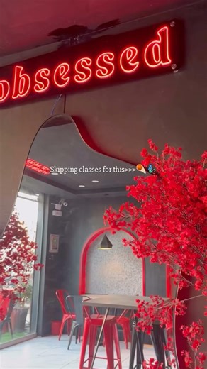 AYESHA on Instagram: "Skipping classes for this🧜🏼 #unicore #obsessed #sargodha #jenga"