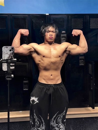 physique update @Breathedivinity code BROLY | Broly