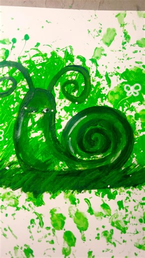 Drawing a snail with beads(kinda)