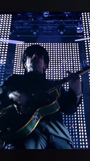 U2 - The Fly (live in 2005) | U2 Wolves Brasil