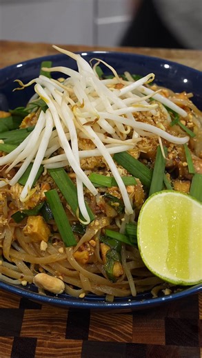 65K views · 3.8K reactions | Not gonna lie I love me a good pad Thai....