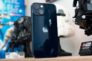Pequeño y matón, potente y con descuentazo: este iPhone 13 Mini tiene un precio espectacular