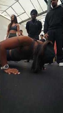 2v2 women’s push up comp at CTB 2 #calisthenics #pushups #competition