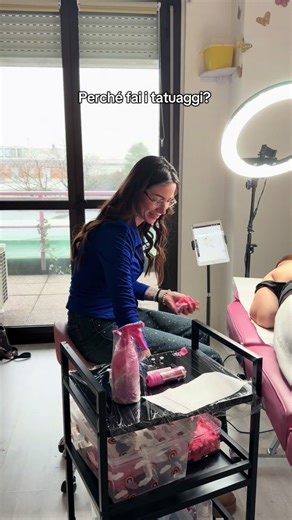 Dietro a ogni tatuaggio c’è un sentimento, un’emozione, un pezzetto di cuore che va compreso e interpretato correttamente ❤️ #tattoo #tatuaggio #girls #theinkparadise