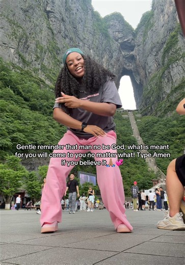 Forever Grateful: Faith, Grace and Tianmen Mountain Weekend