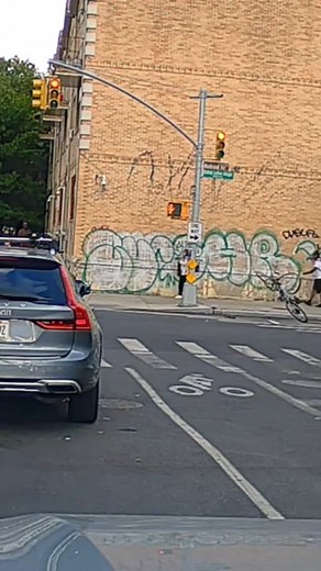 🚴‍♂️ The cyclist entered the intersection on a yellow light — the driver didn’t have time to brake. Or was the cyclist just finishing the maneuver? Who do you think is at fault here? 🤔 Share your opinion in the comments 👇 #crashvideo #florida #lawyer #lawhelp #injurylawyer #accidentlawyer #personalInjury #caracciden | Car / Pedestrian / Bicycle / Slip & Fall Accident Lawyers