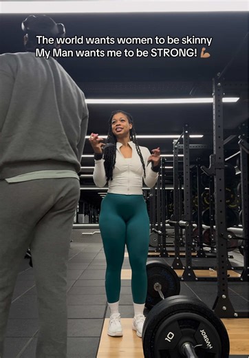 POV: You haven’t deadlifted in 2 years… but your man looks at you and says, “You’ve defo got 120kg in you.” In a world that tells women to be smaller, find someone who reminds you how powerful you are. Strong women don’t need to shrink for love… The right partner lifts with you 💪🏽❤️ #strongwomen #deadlift #gymtok #supportivepartner #relationshipgoals @The Body Factory Gym