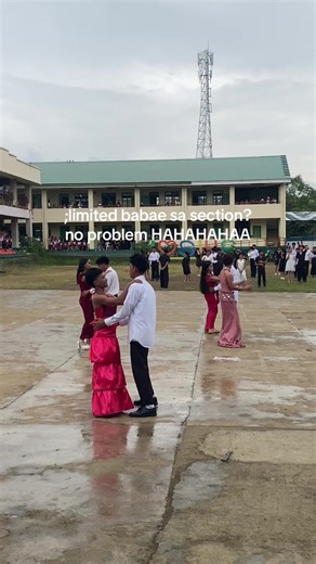 Flexible Garments for Students' Outfit Trends