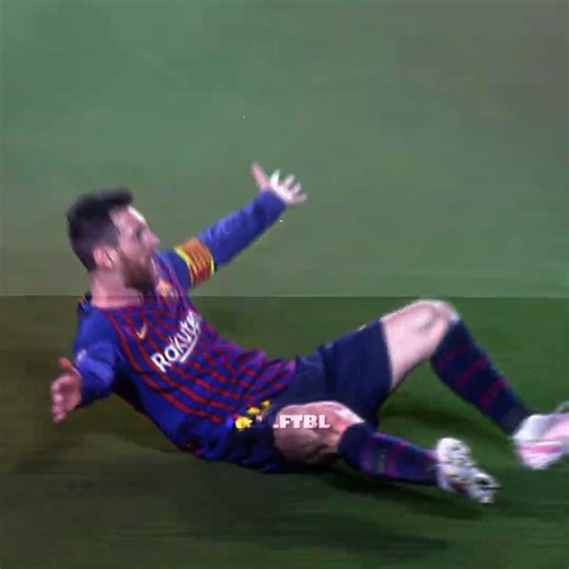 That free-kick still doesn't make sense 😭🐐🔥 #60fps #messi #aftereffects