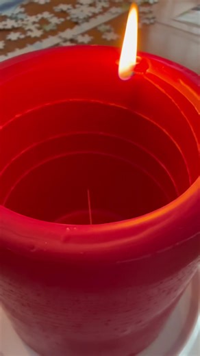 Nothing but a good time with our spiral candles! Available in various colors and scents in our shops in Chicago (Andersonville and Lincoln Square) or online at urbangeneralstore.com