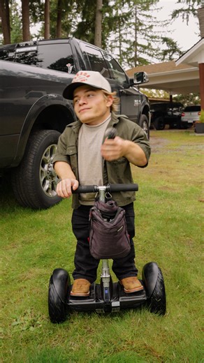 Caden Teneycke on Instagram: "SIX SEVEN 🫡 #truck #diesel #trucktok #dodge #ram #cummins #transmission #liftedtrucks"